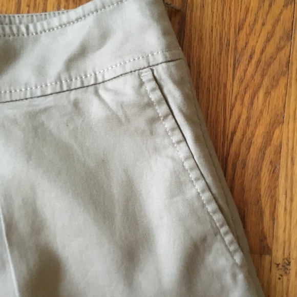 LOFT pleated khaki skirt. Size 0. - Picture 2 of 3